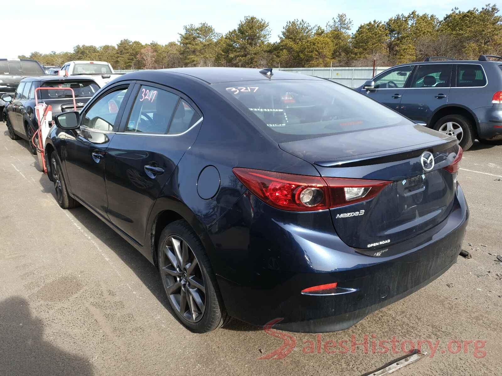 3MZBN1V30JM232628 2018 MAZDA 3