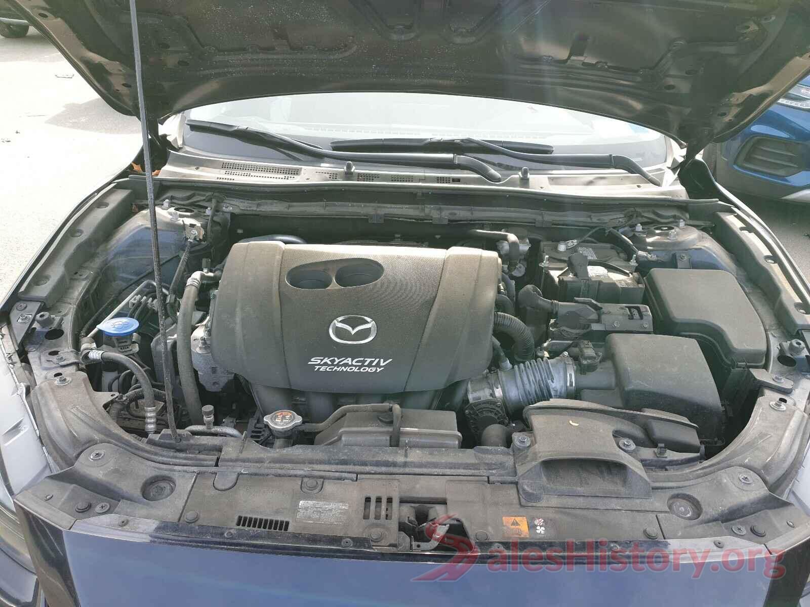 3MZBN1V30JM232628 2018 MAZDA 3