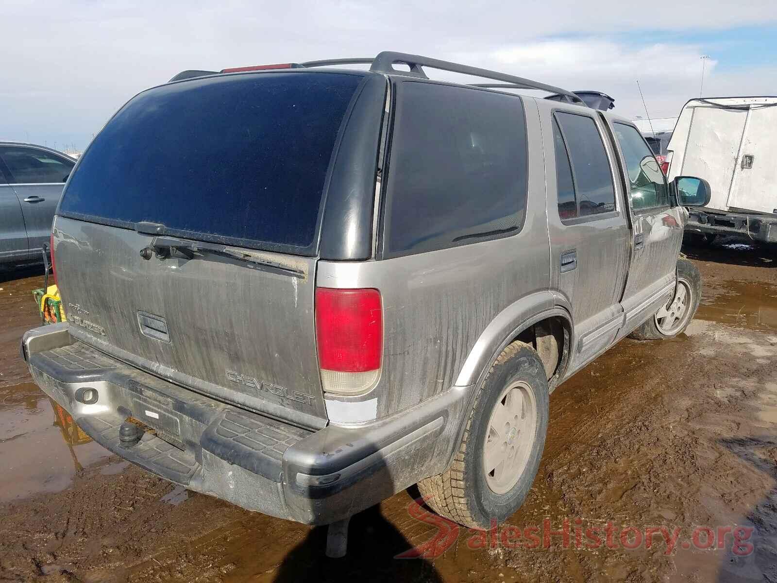 JF2GTADC1J8247564 1999 CHEVROLET BLAZER