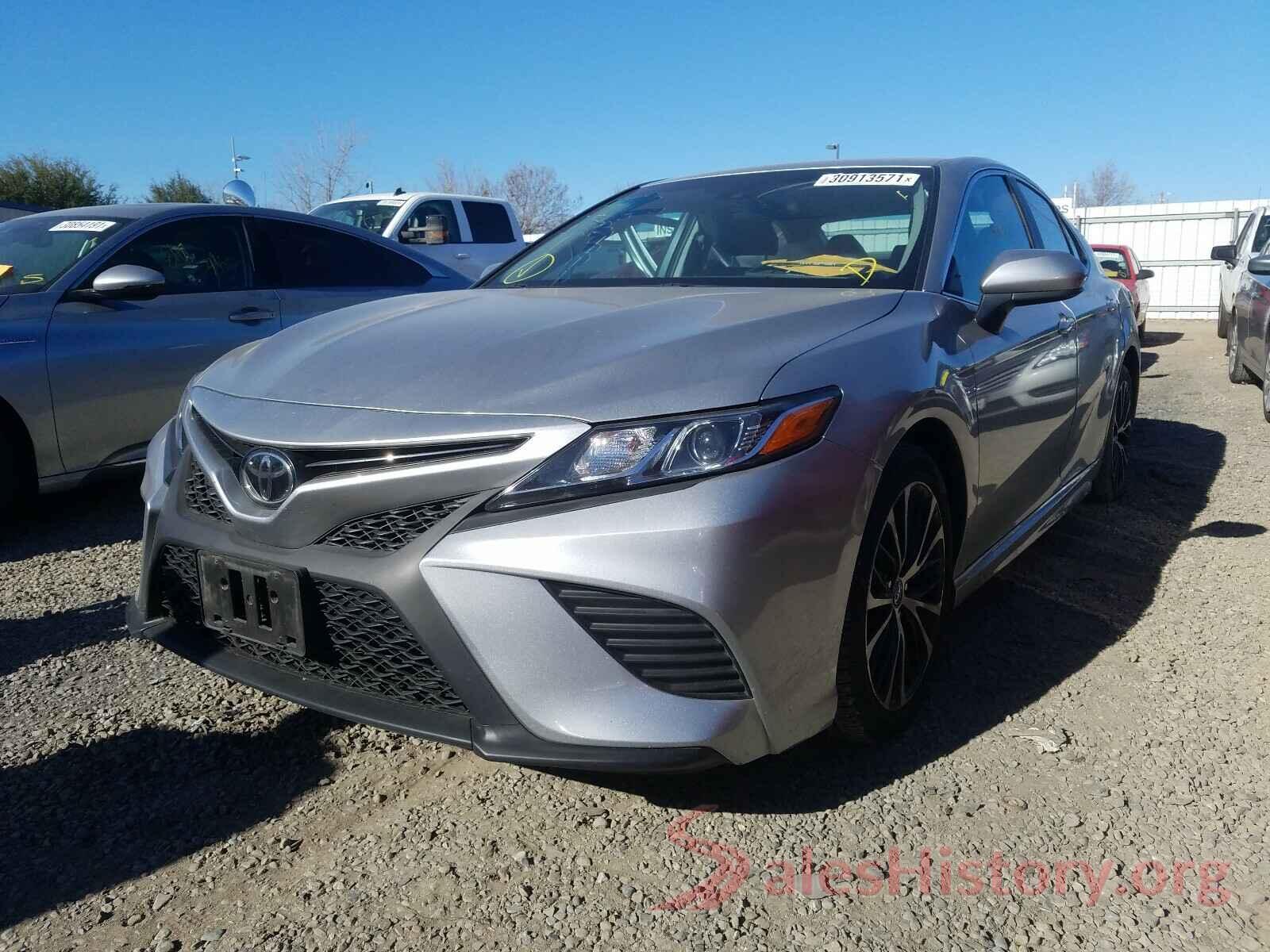 4T1B11HK1JU632609 2018 TOYOTA CAMRY