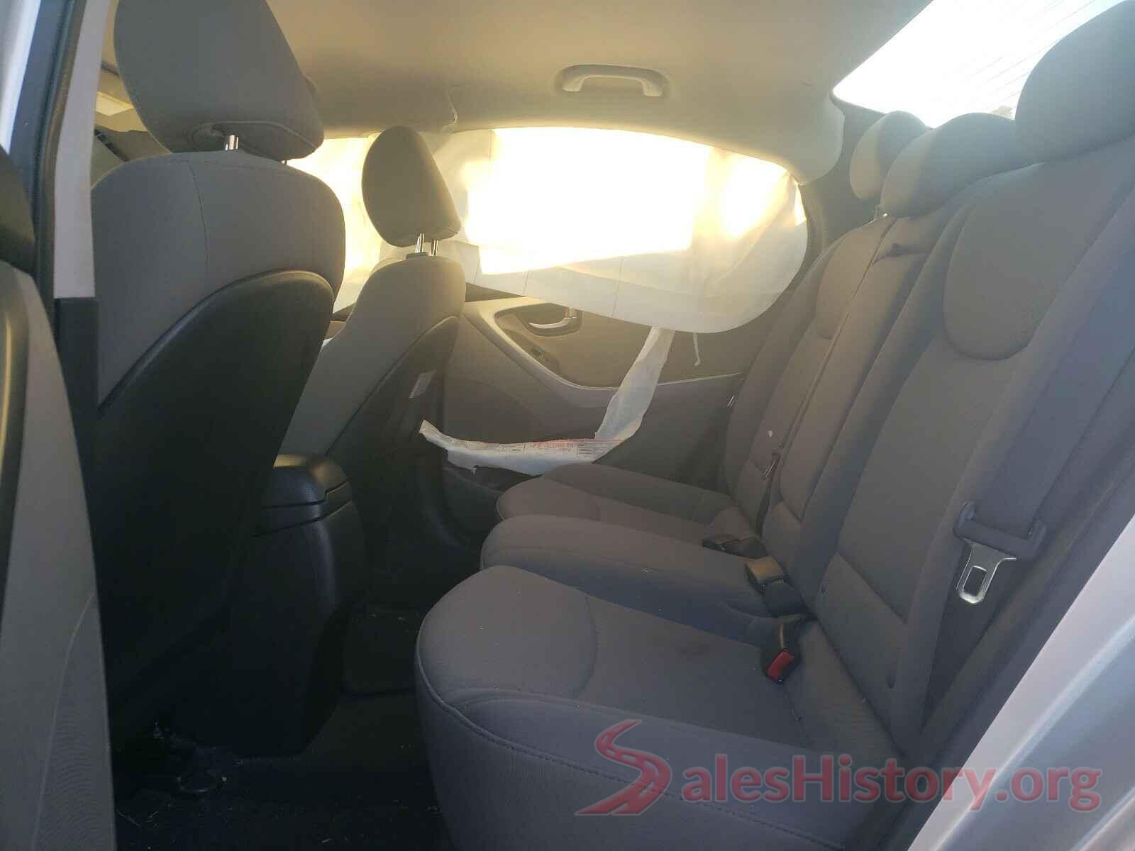 5NPDH4AE9GH770402 2016 HYUNDAI ELANTRA