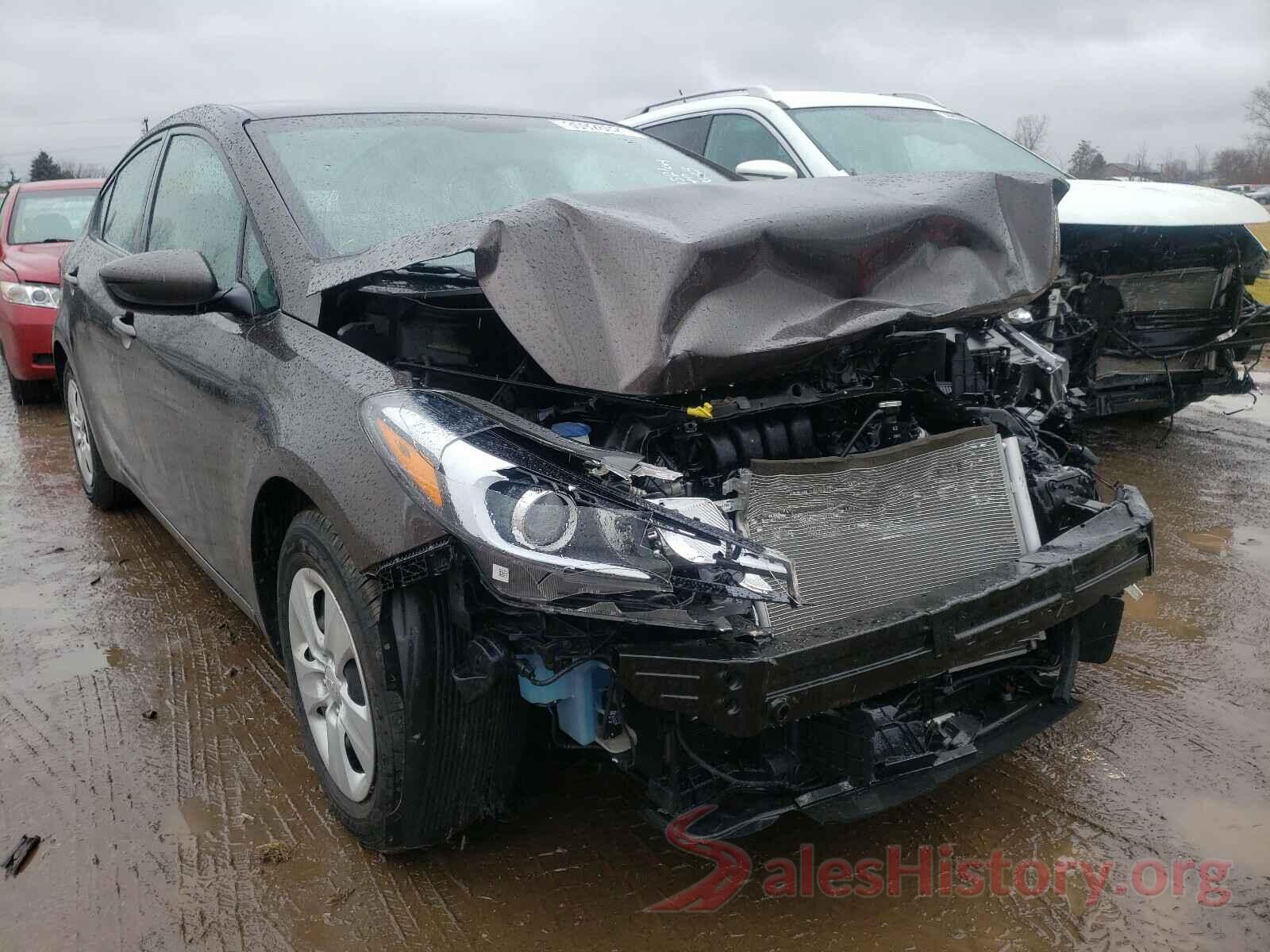 3KPFK4A7XJE194276 2018 KIA FORTE