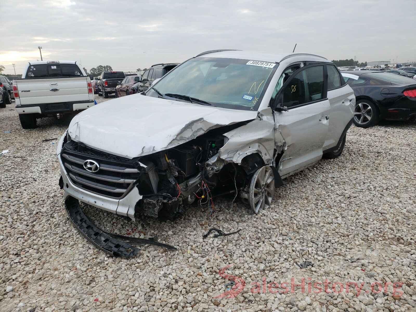 KM8J33A2XGU142755 2016 HYUNDAI TUCSON