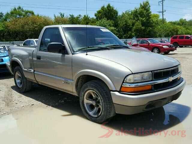 2HKRW2H87JH623549 2000 CHEVROLET S10