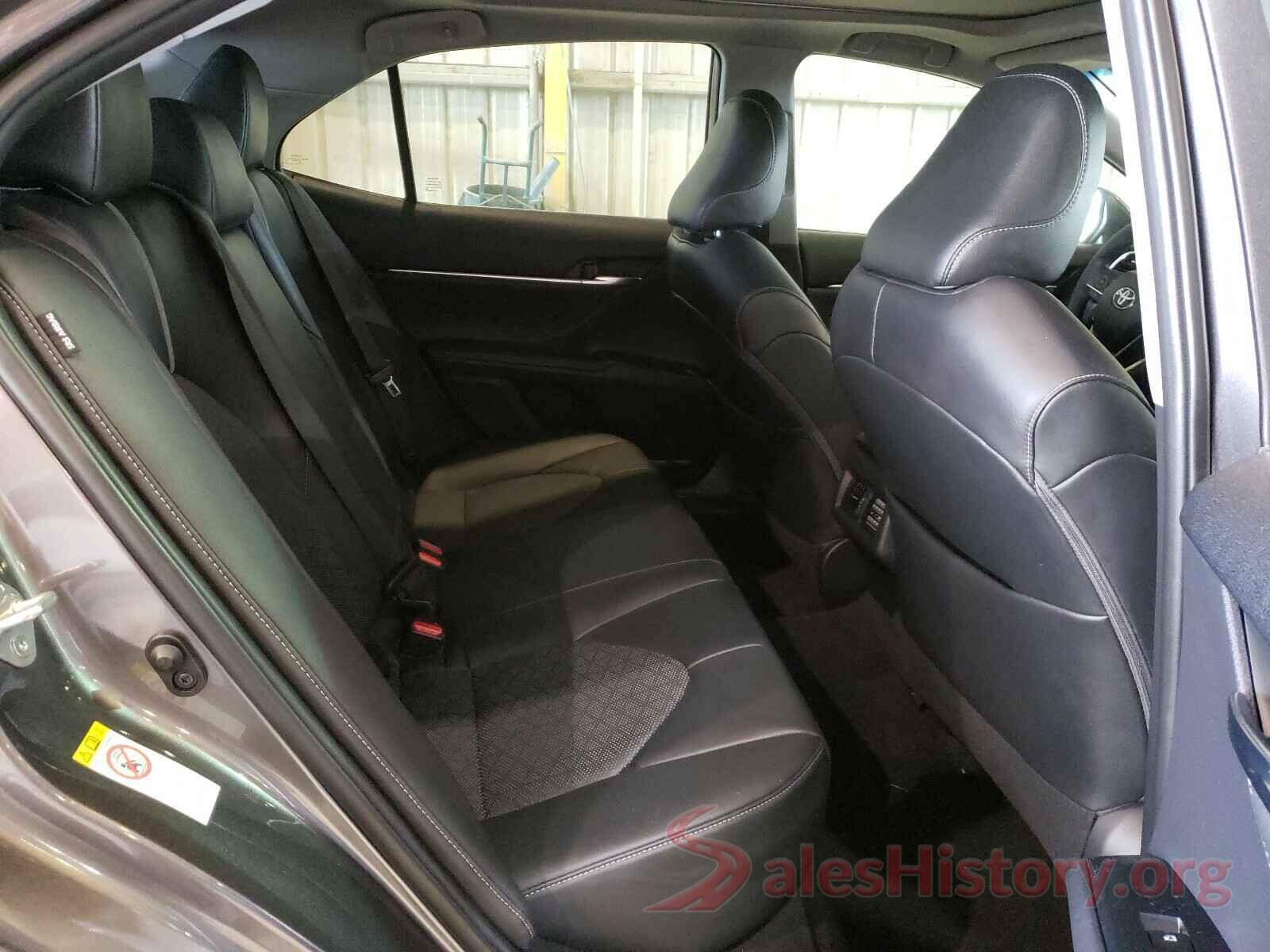 4T1B61HK4JU029719 2018 TOYOTA CAMRY