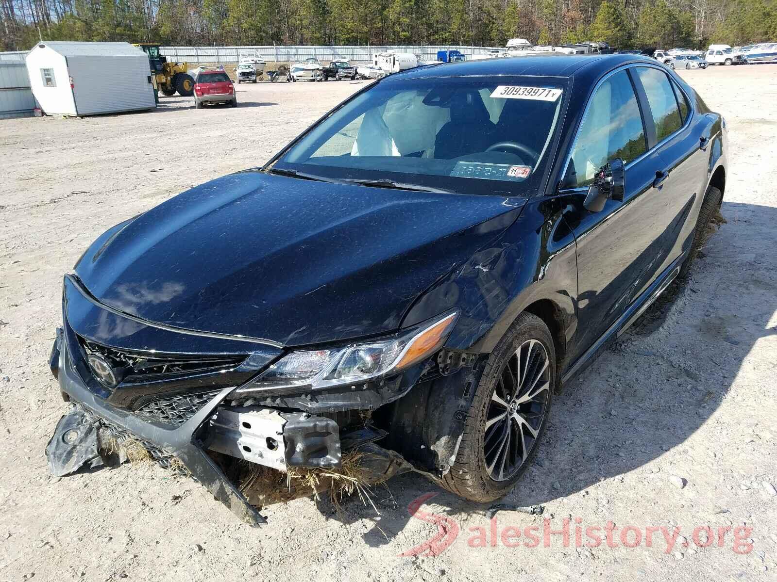 JTNB11HKXJ3046125 2018 TOYOTA CAMRY