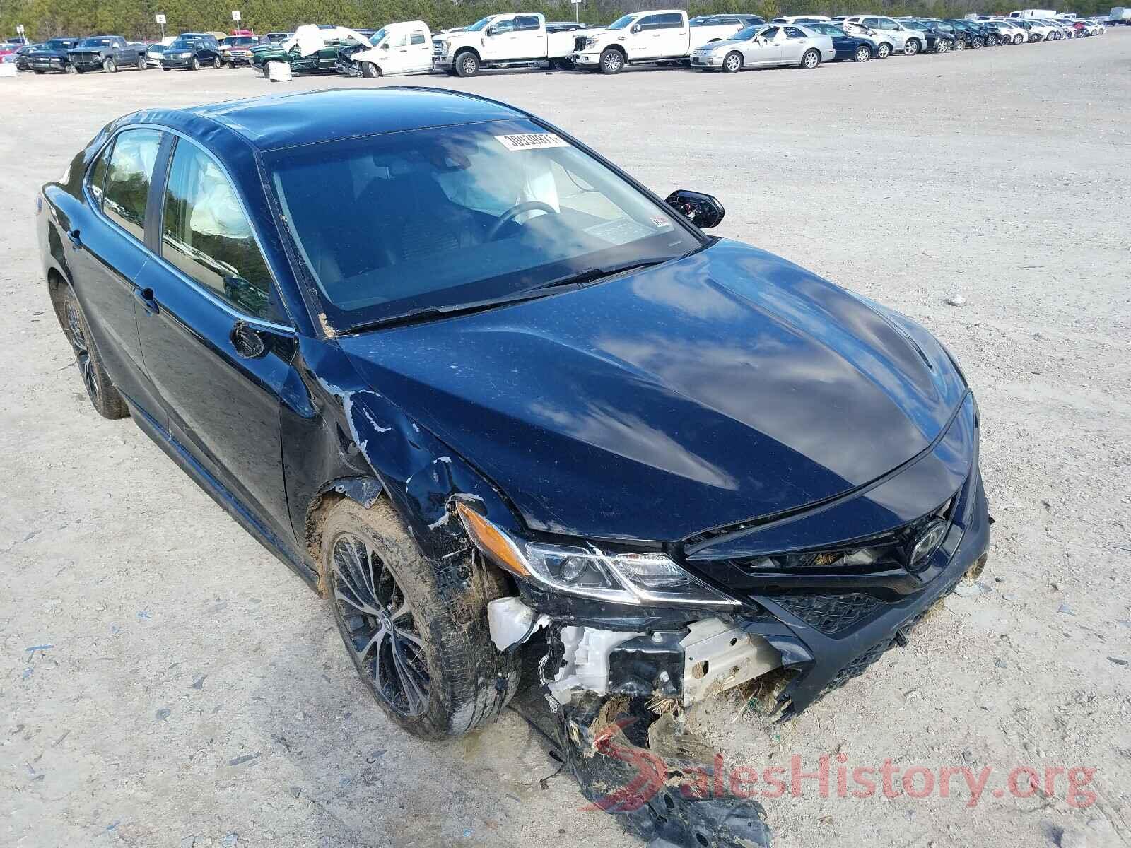 JTNB11HKXJ3046125 2018 TOYOTA CAMRY