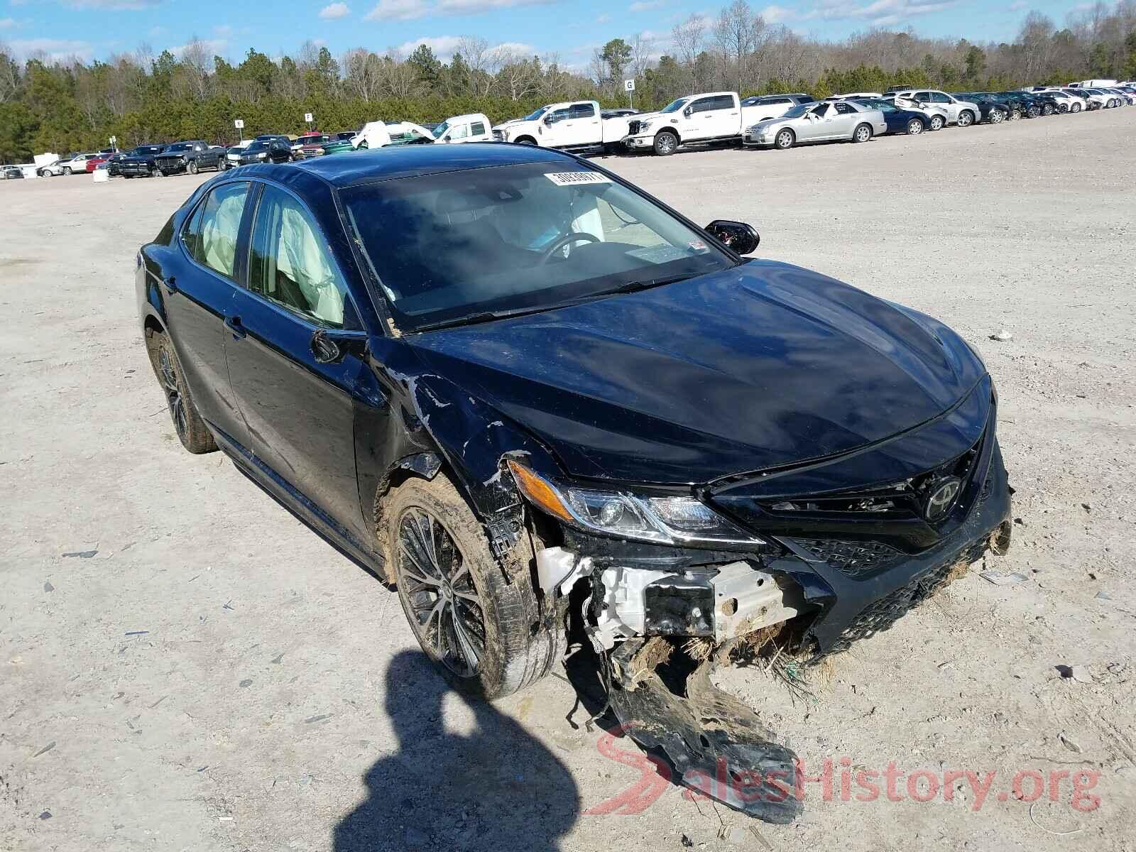 JTNB11HKXJ3046125 2018 TOYOTA CAMRY