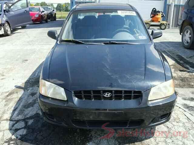 JTMWFREV1HJ702657 2001 HYUNDAI ACCENT