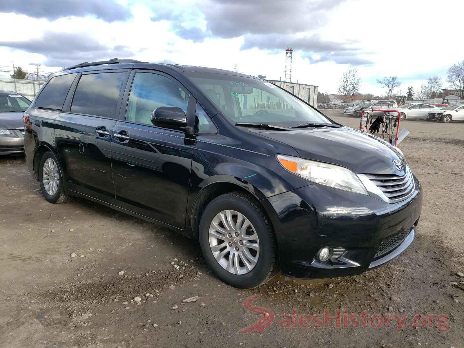 5TDYZ3DC9HS776568 2017 TOYOTA SIENNA