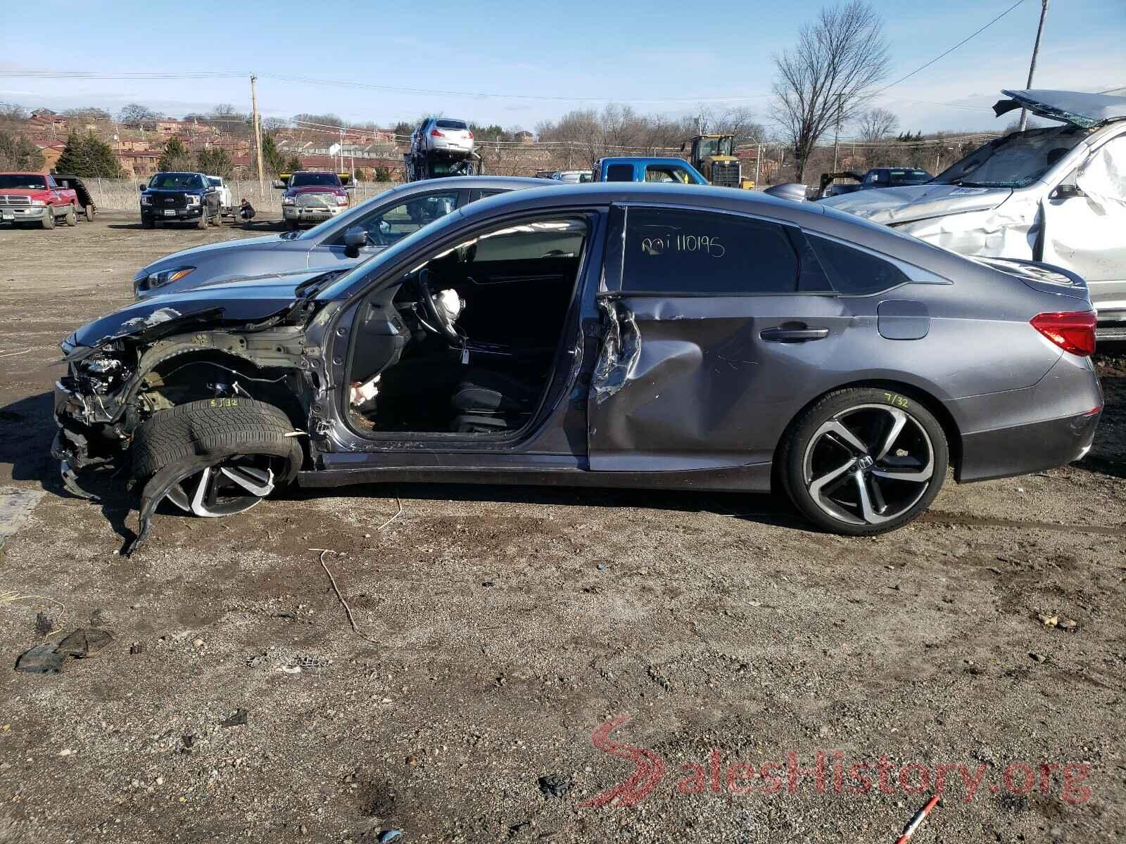 1HGCV1F34JA087565 2018 HONDA ACCORD