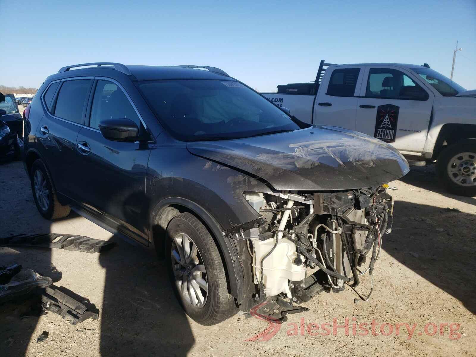 KNMAT2MT7JP520085 2018 NISSAN ROGUE