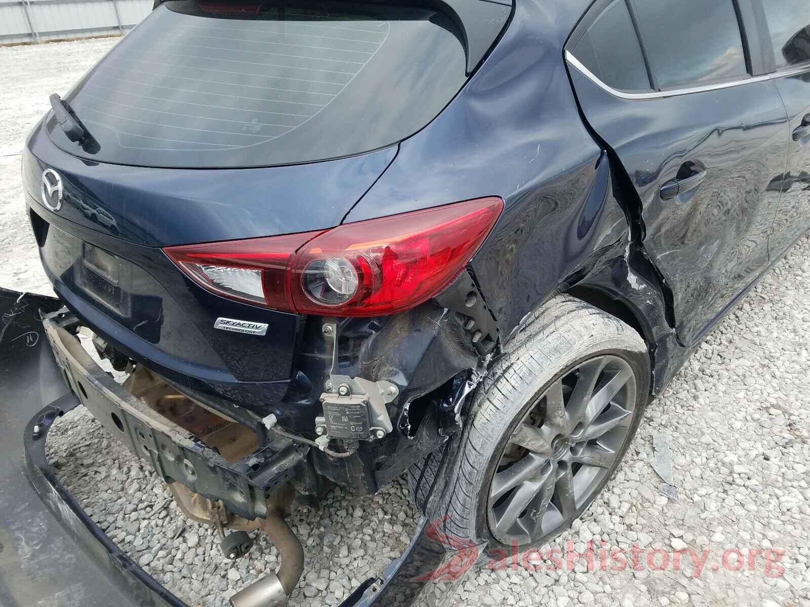 3MZBN1L33JM192290 2018 MAZDA 3