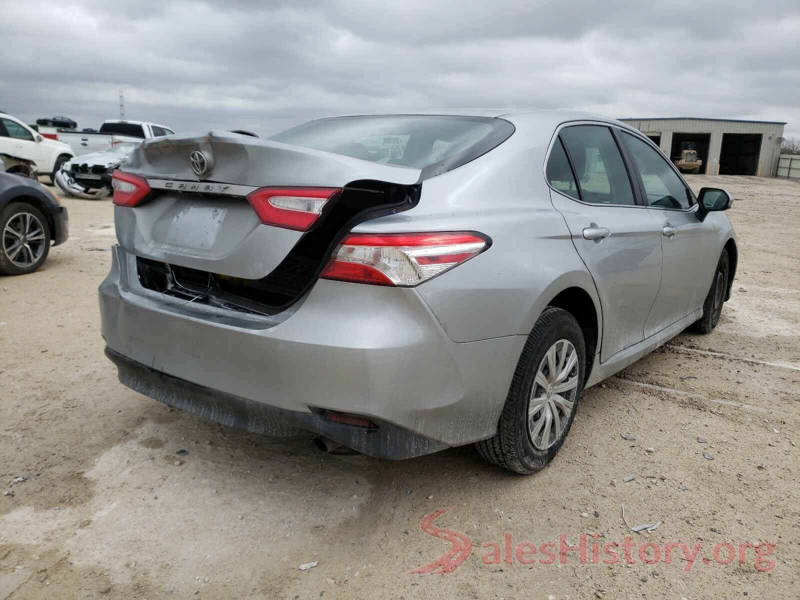 4T1B11HK1JU083039 2018 TOYOTA CAMRY