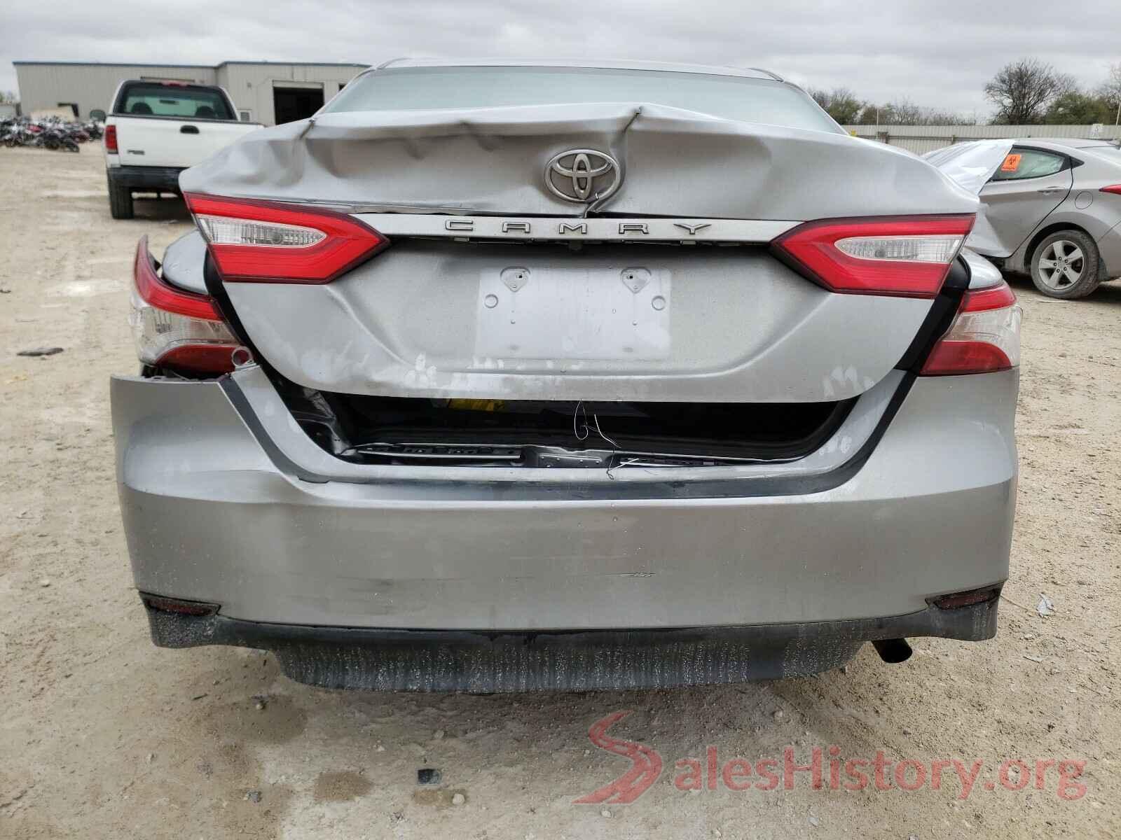 4T1B11HK1JU083039 2018 TOYOTA CAMRY