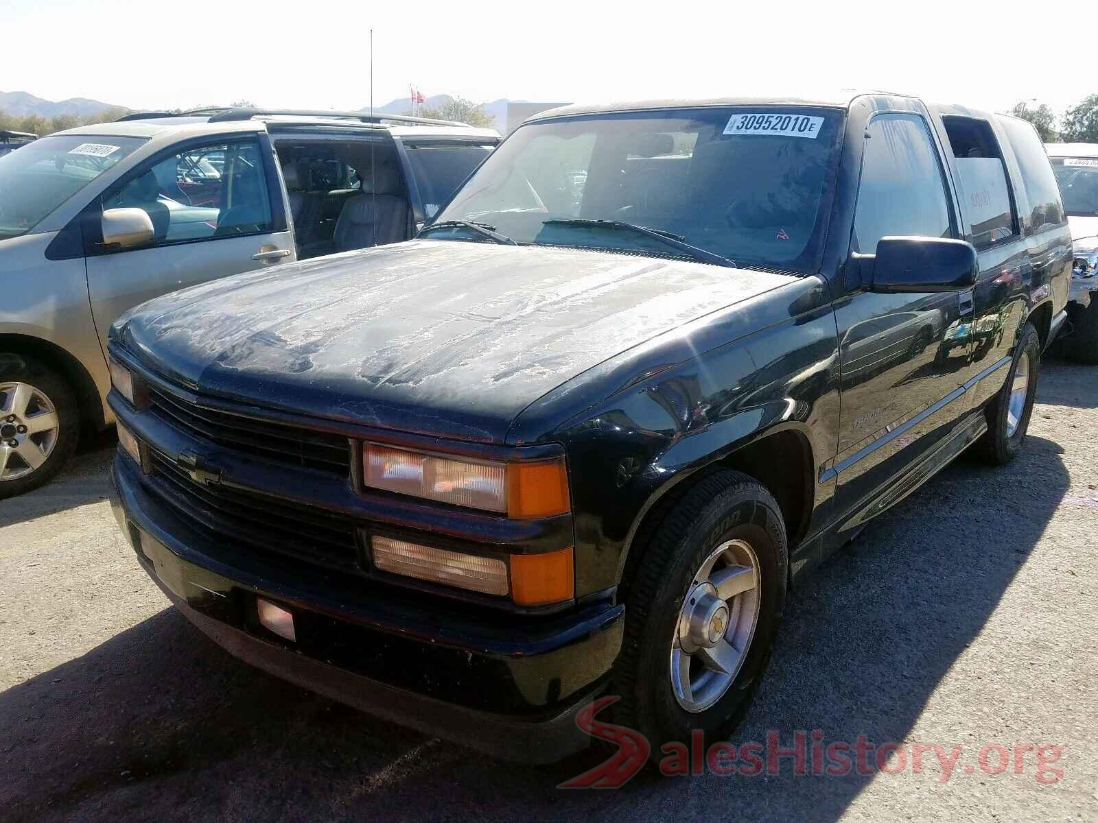 1FMCU0J92HUE30644 2000 CHEVROLET TAHOE