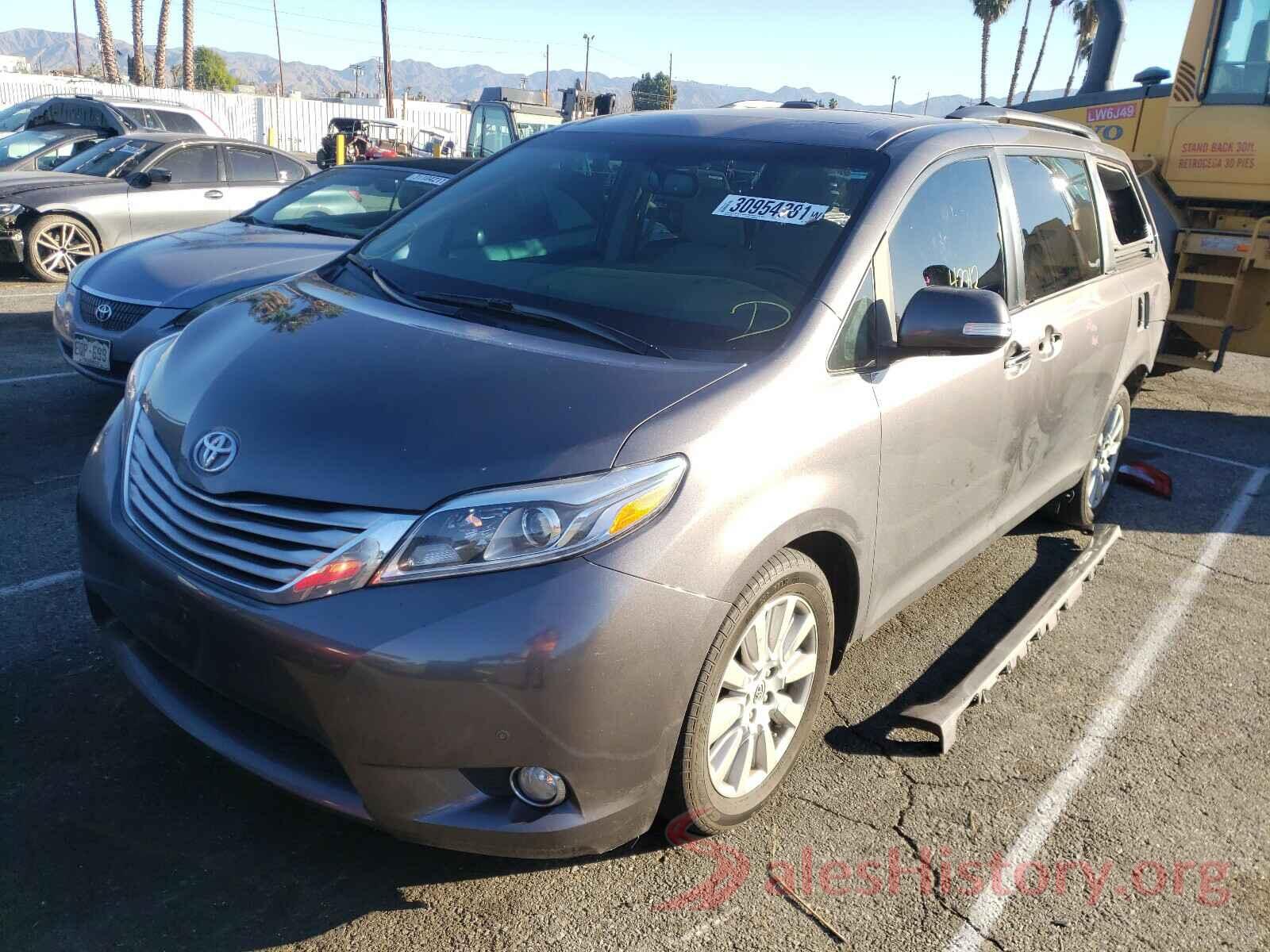 5TDYZ3DC0HS856809 2017 TOYOTA SIENNA