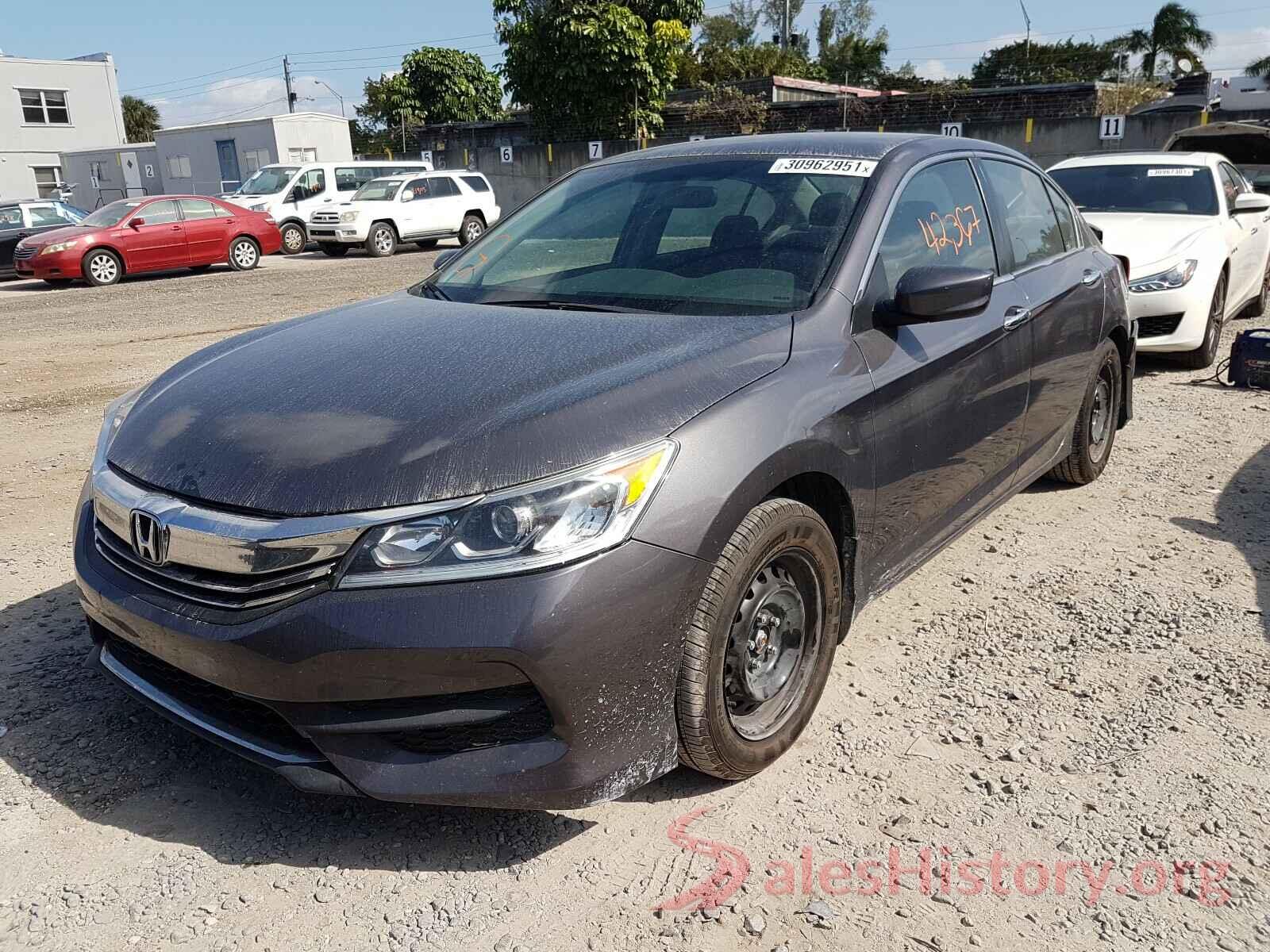 1HGCR2F31HA057282 2017 HONDA ACCORD