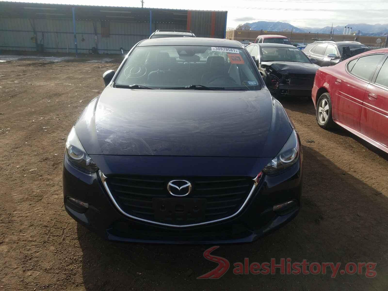 3MZBN1V37JM274598 2018 MAZDA 3