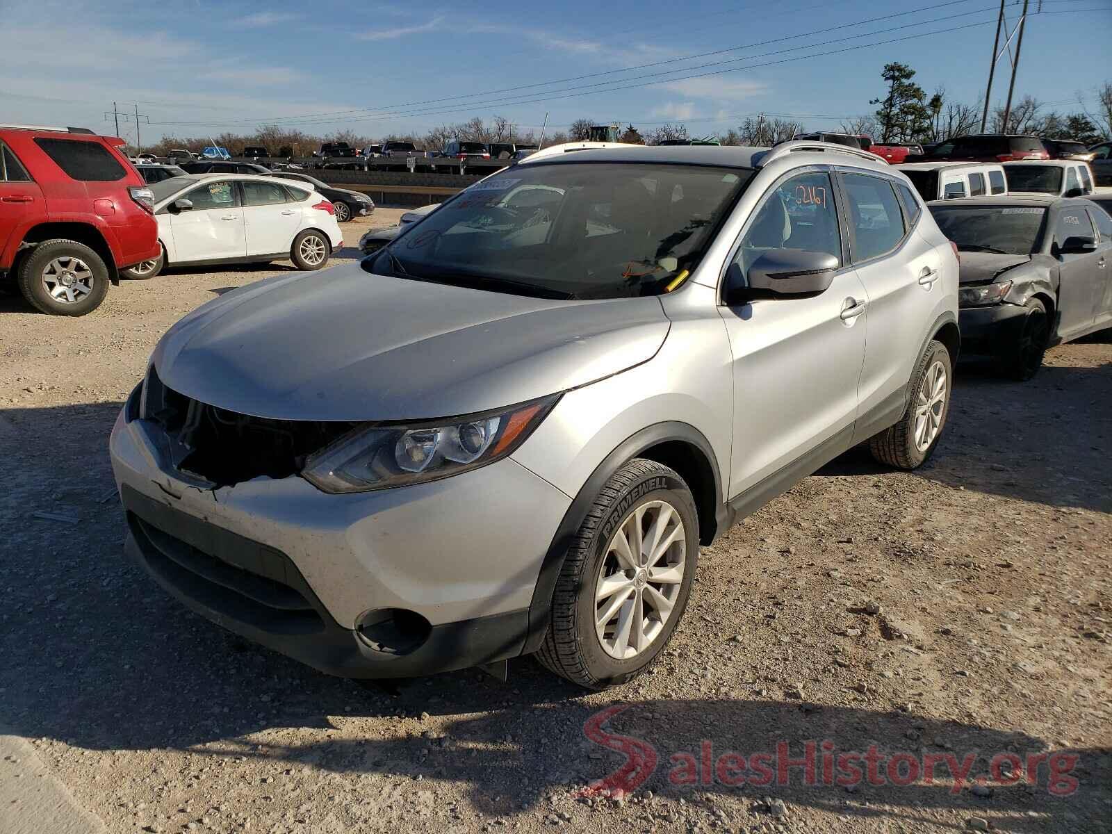 JN1BJ1CR6JW251158 2018 NISSAN ROGUE