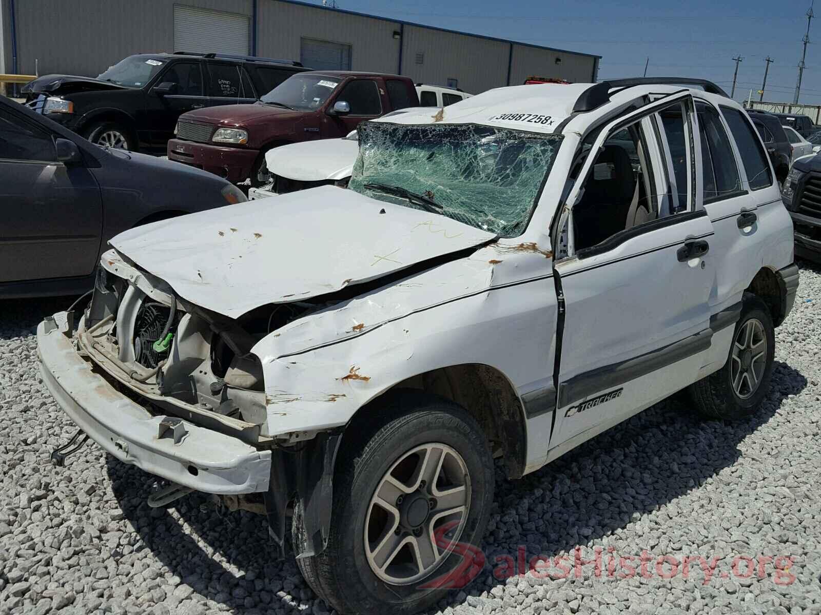 2HGFC2F57HH522164 2004 CHEVROLET TRACKER