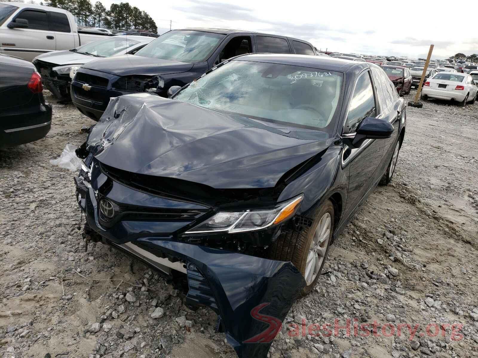 4T1C11AK0LU881226 2020 TOYOTA CAMRY