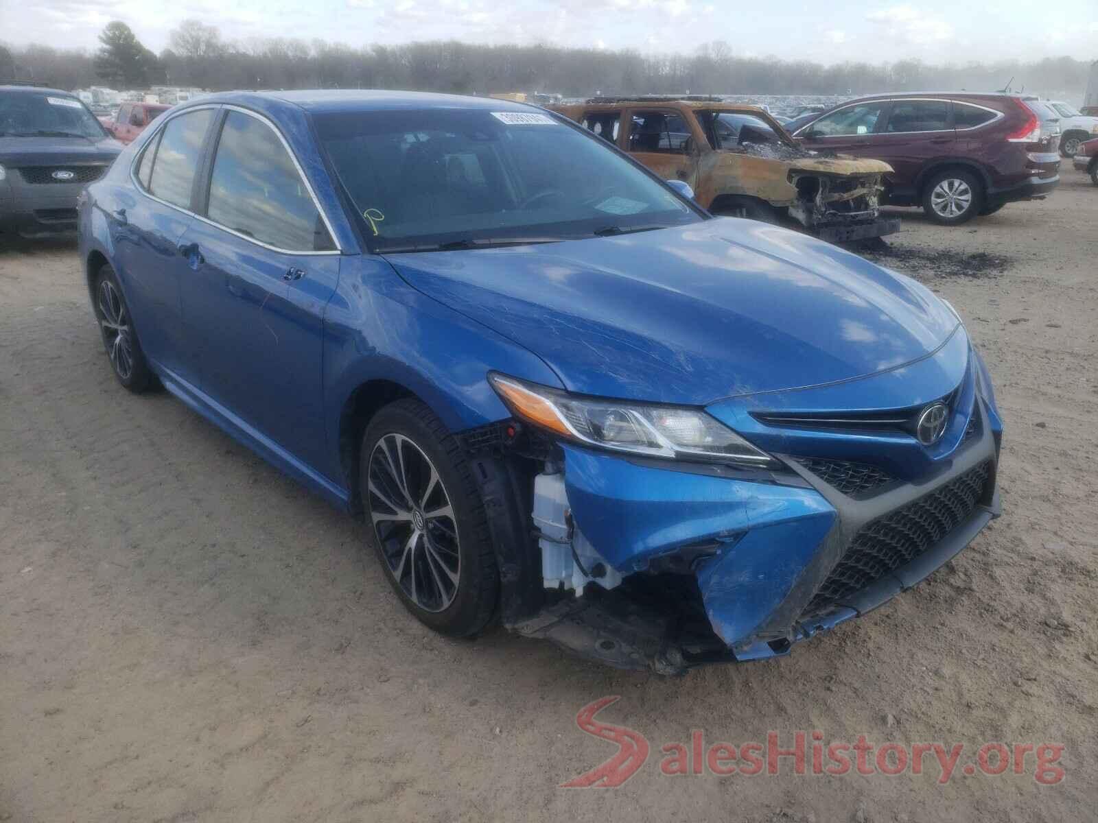 4T1B11HK3JU049720 2018 TOYOTA CAMRY