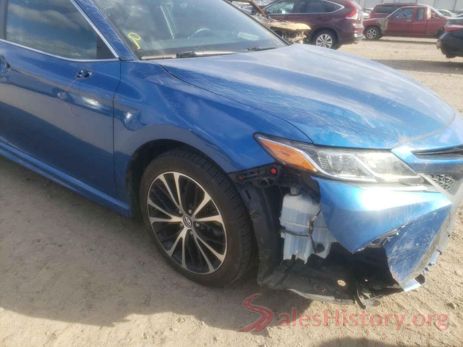 4T1B11HK3JU049720 2018 TOYOTA CAMRY