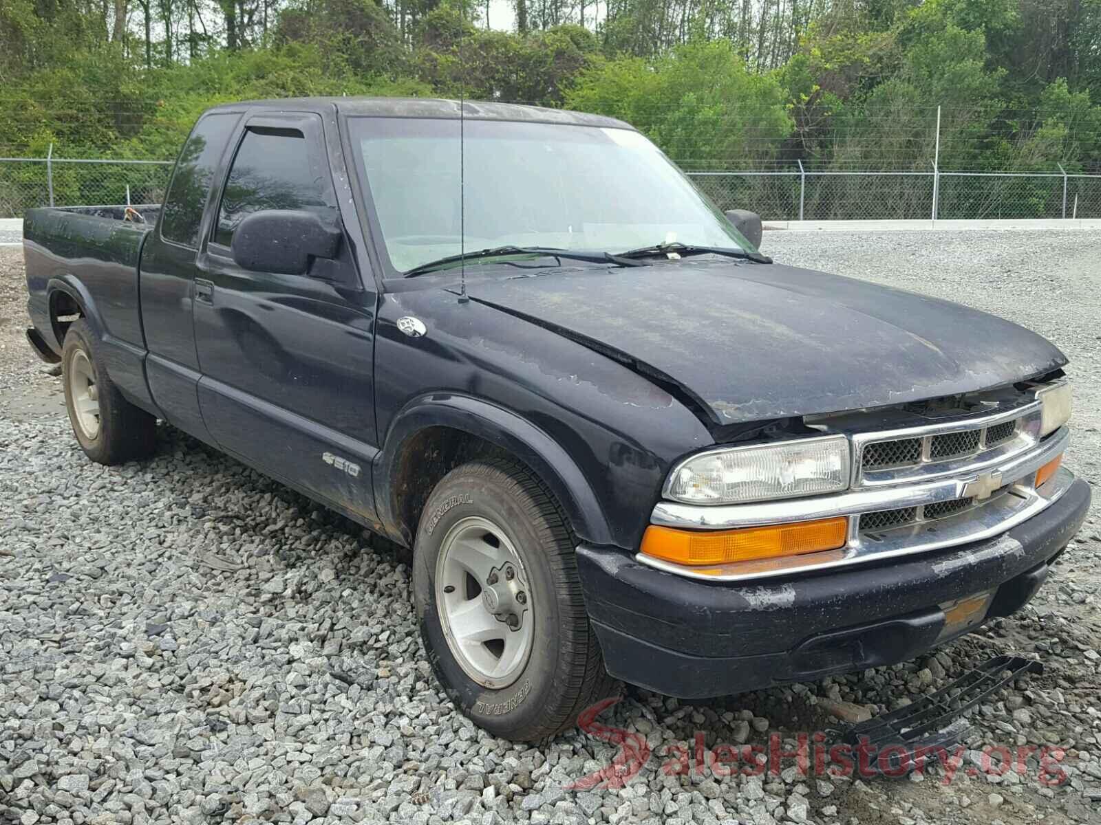 5YFBURHE6JP821886 2001 CHEVROLET S10