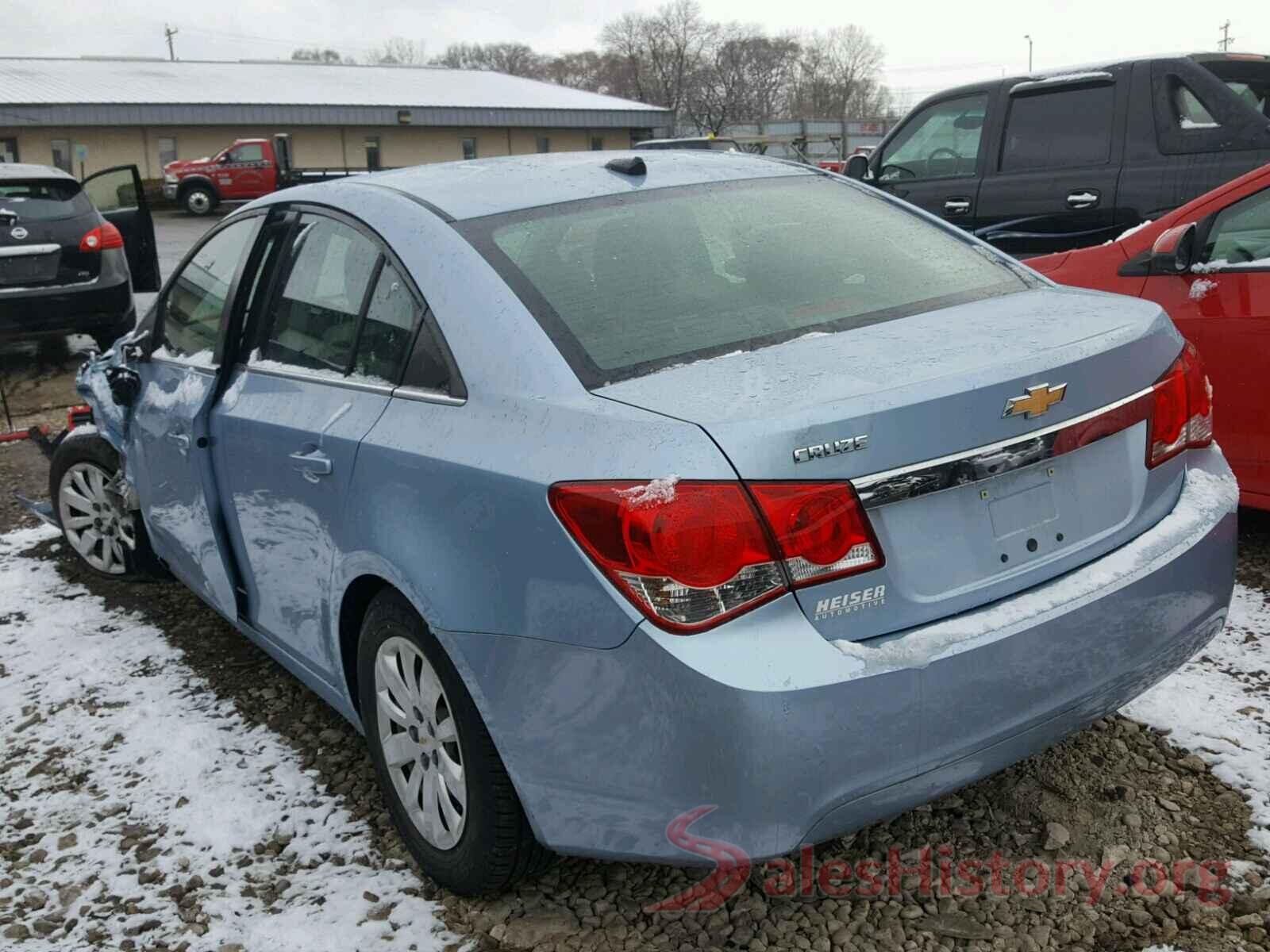 KMHH55LC2JU038021 2011 CHEVROLET CRUZE