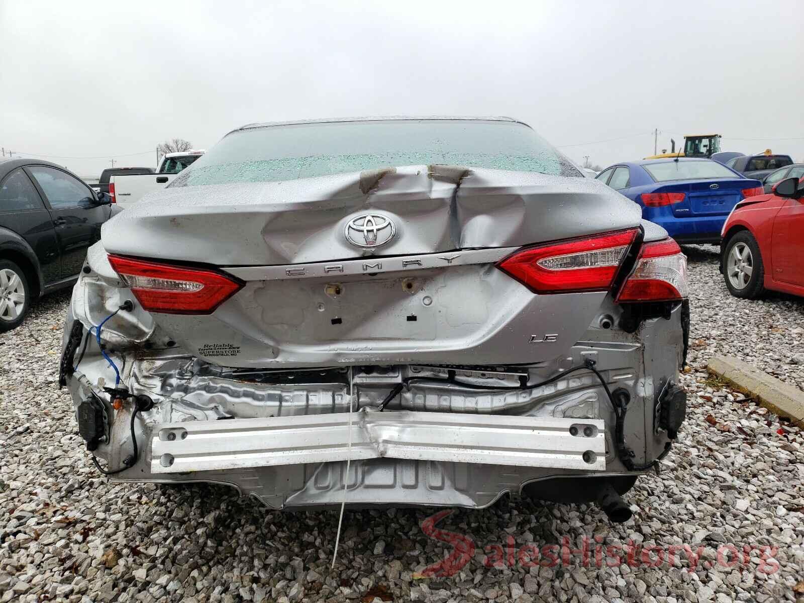 4T1B11HK2JU064175 2018 TOYOTA CAMRY