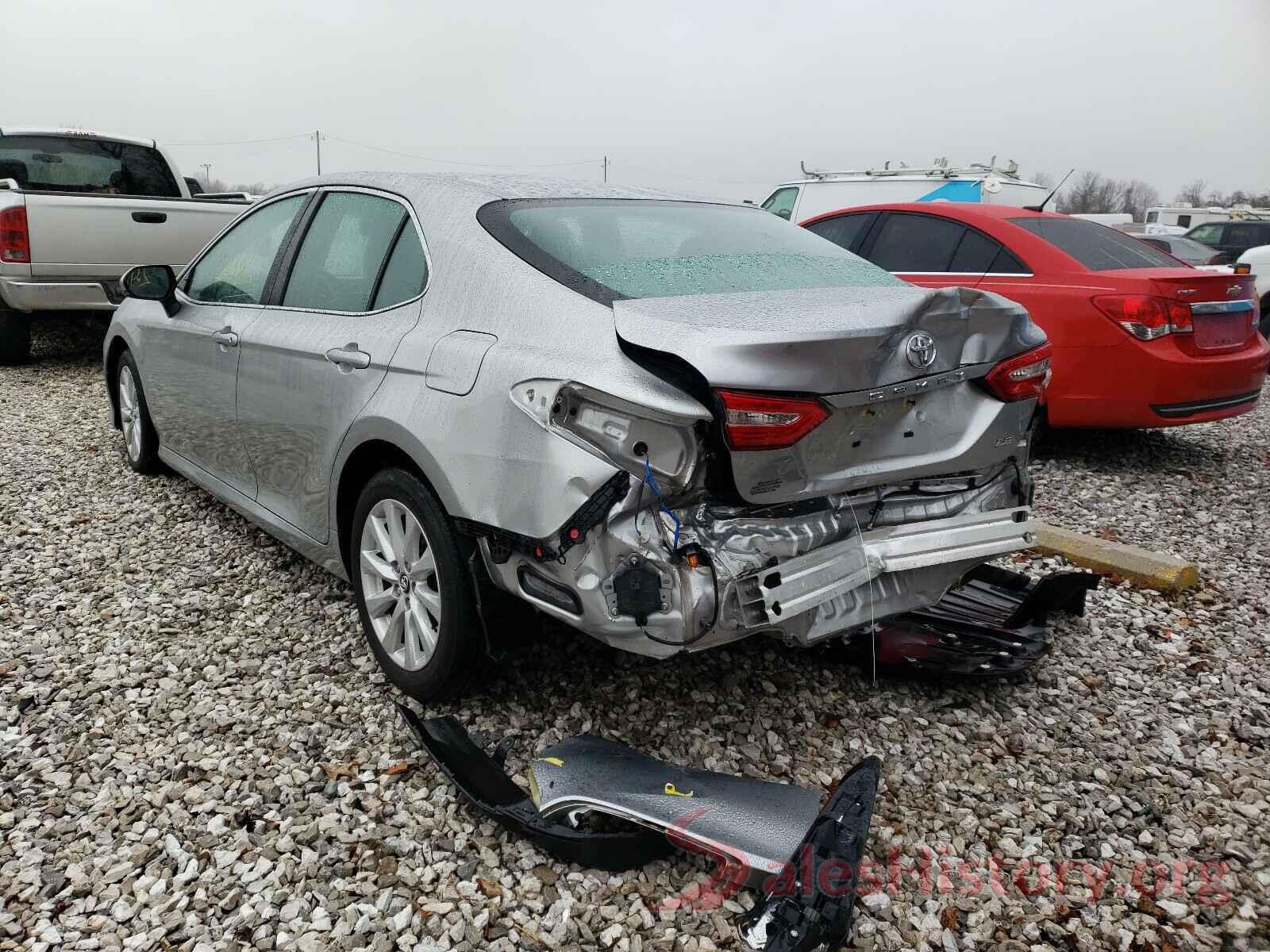 4T1B11HK2JU064175 2018 TOYOTA CAMRY