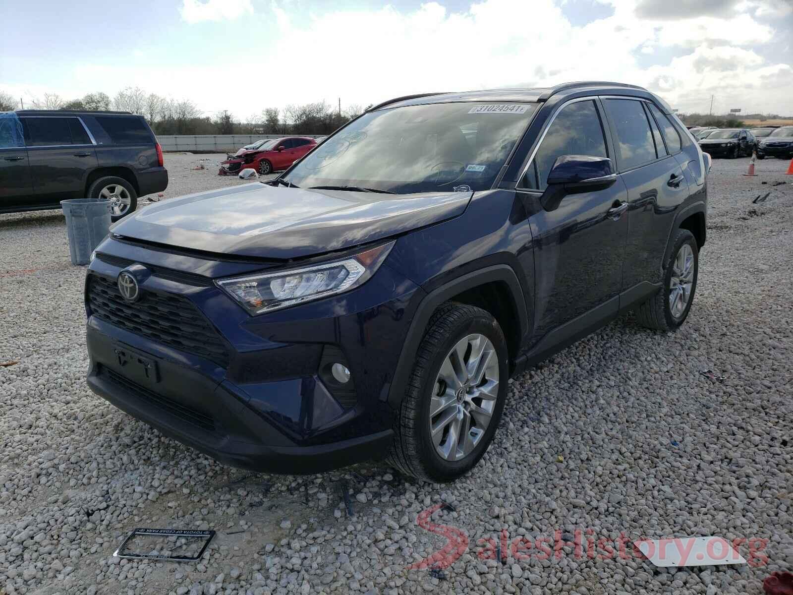 JTMC1RFV1KD024207 2019 TOYOTA RAV4