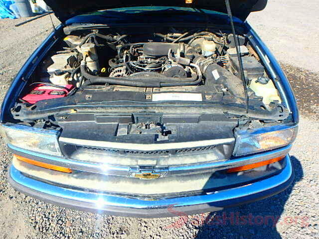 3FA6P0H76KR154194 2001 CHEVROLET BLAZER