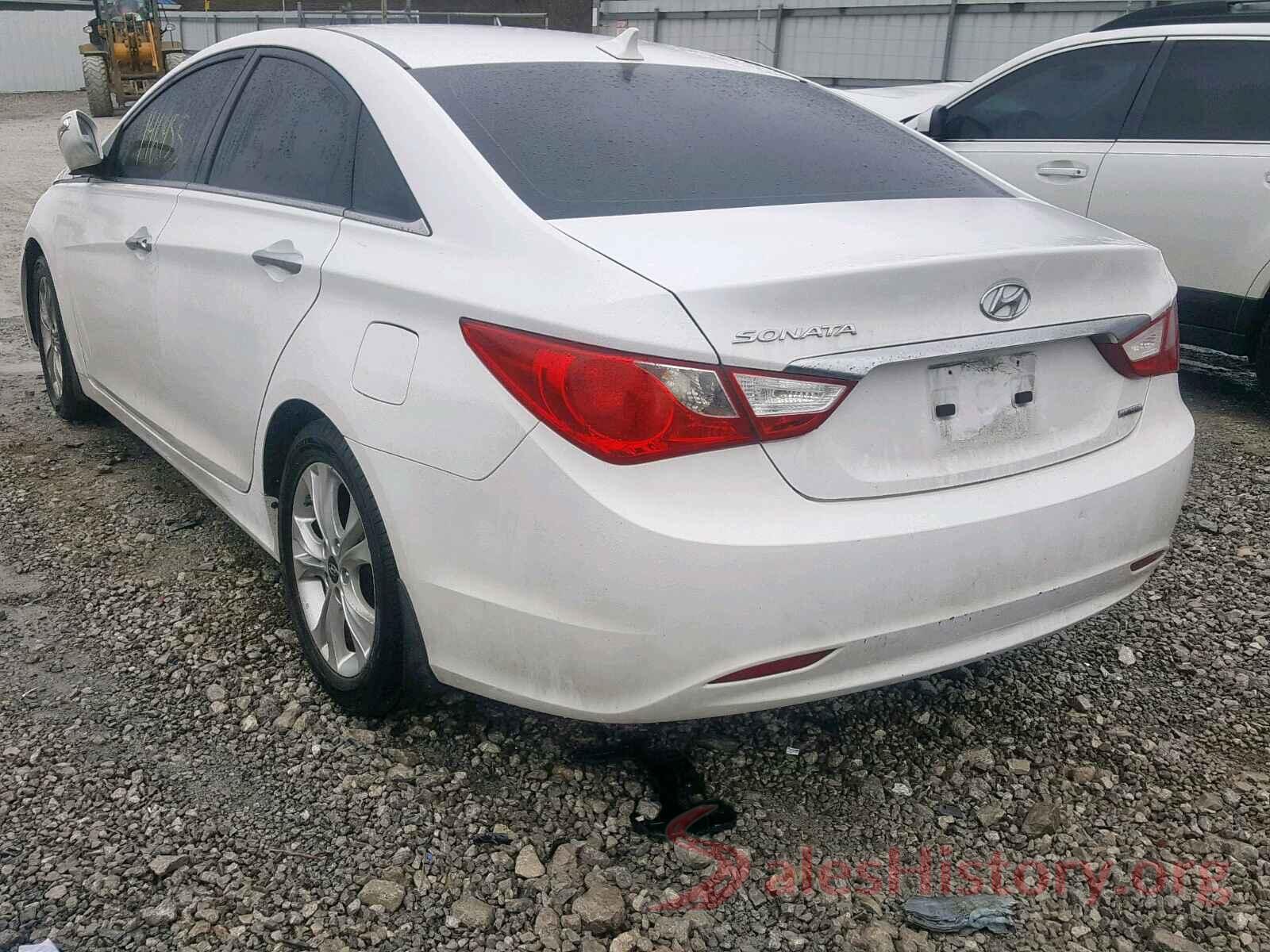 5NPEC4AC4BH124064 2011 HYUNDAI SONATA