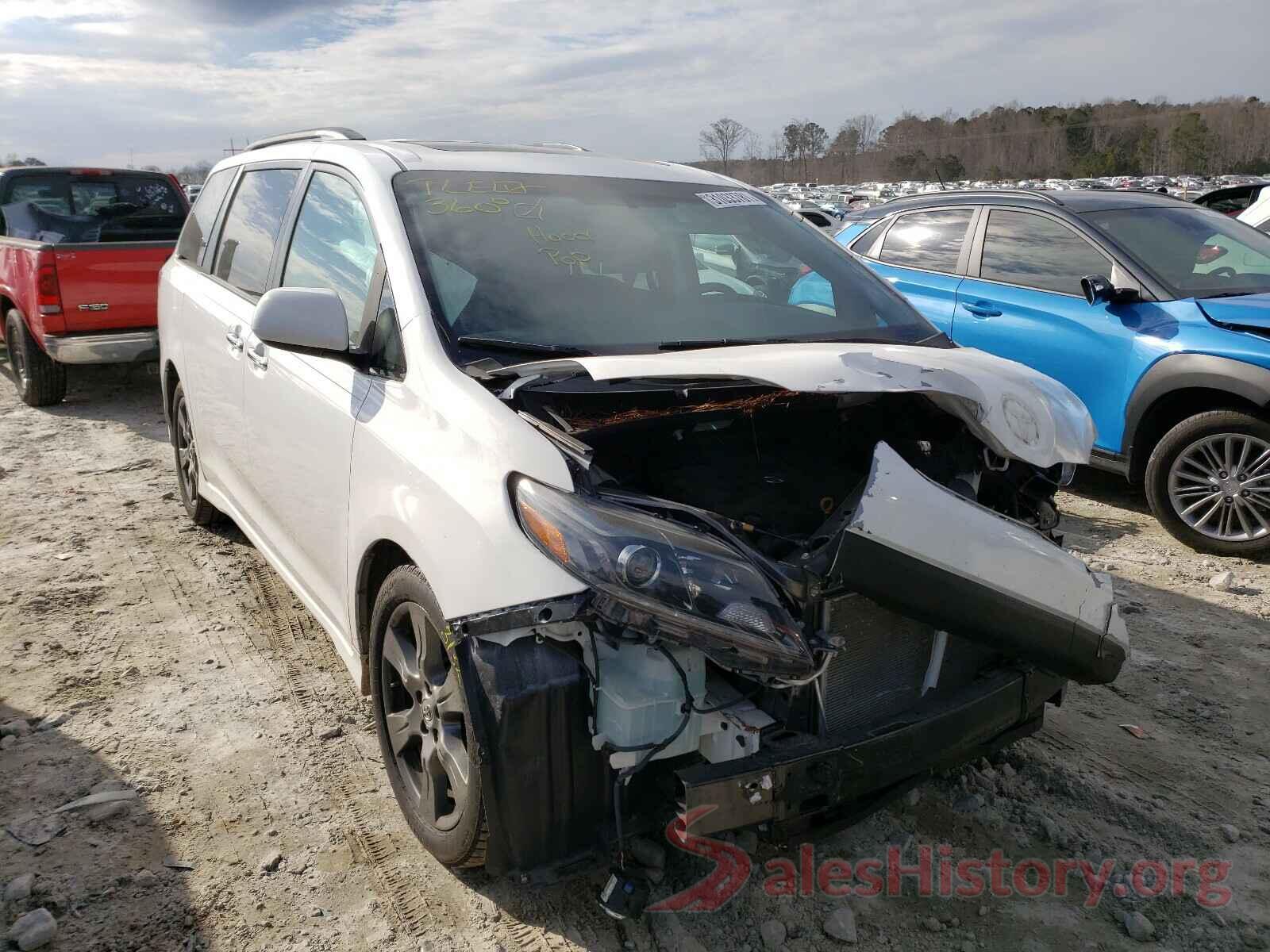 5TDXZ3DC3HS840714 2017 TOYOTA SIENNA