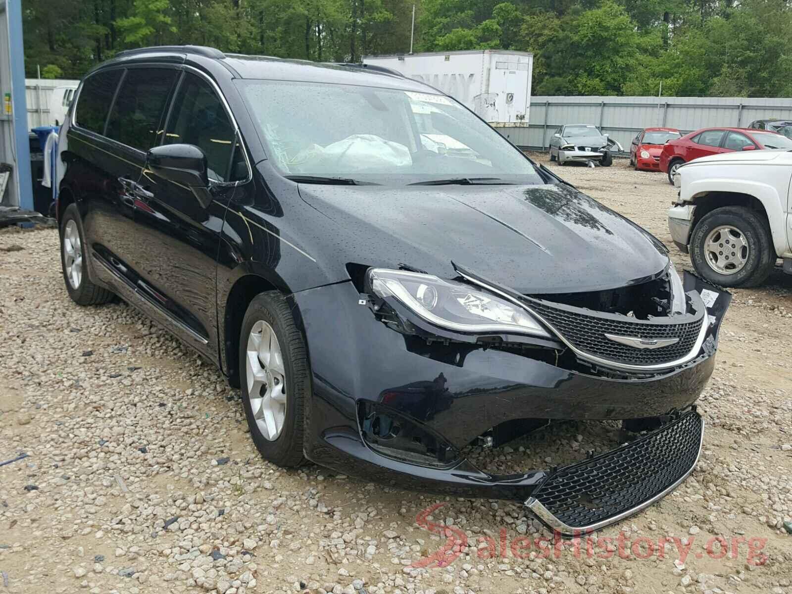 5TFUW5F12HX650741 2017 CHRYSLER PACIFICA