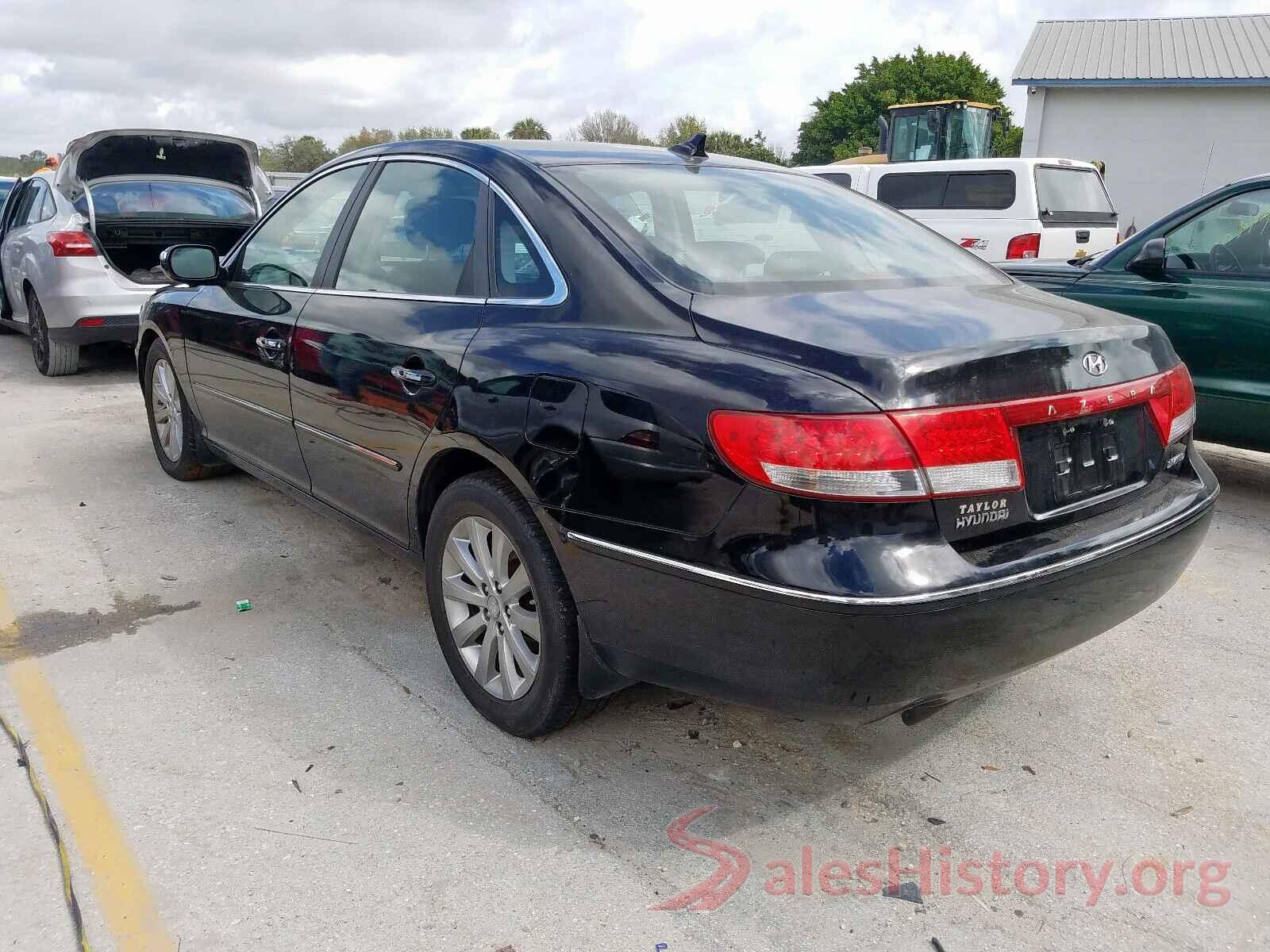 5NPE24AF1KH778968 2010 HYUNDAI AZERA