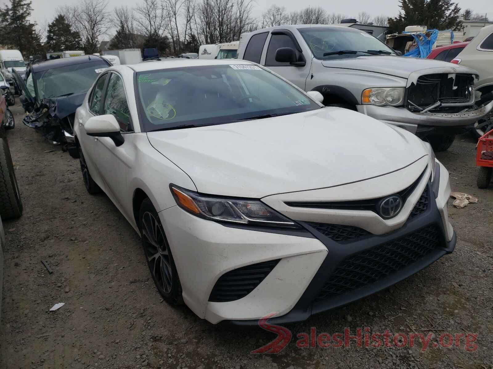 4T1B11HK5KU262198 2019 TOYOTA CAMRY