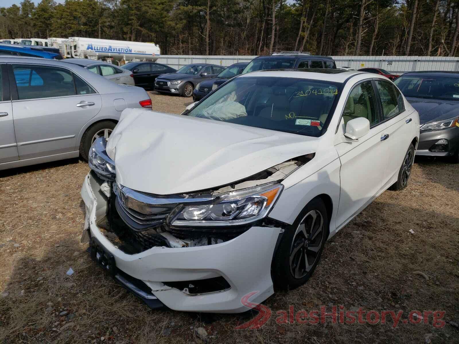 1HGCR2F82HA034122 2017 HONDA ACCORD