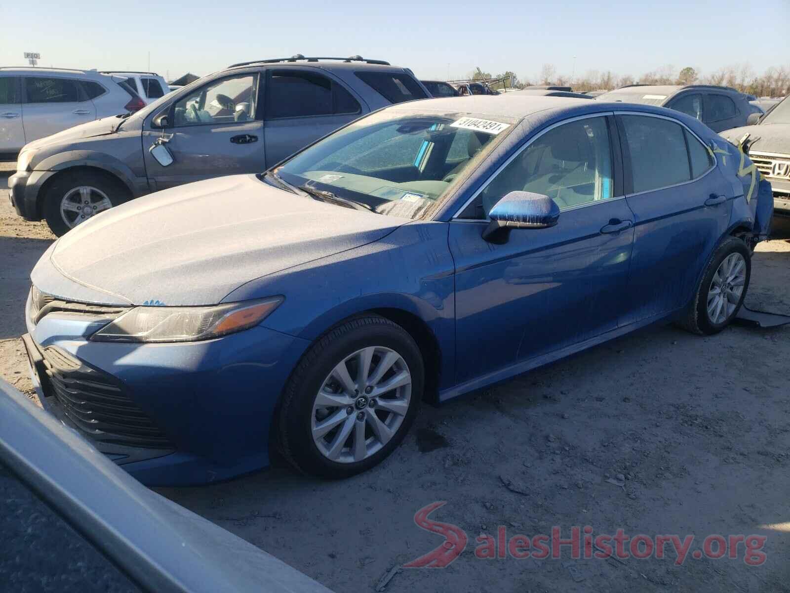 4T1C11AK6LU320819 2020 TOYOTA CAMRY