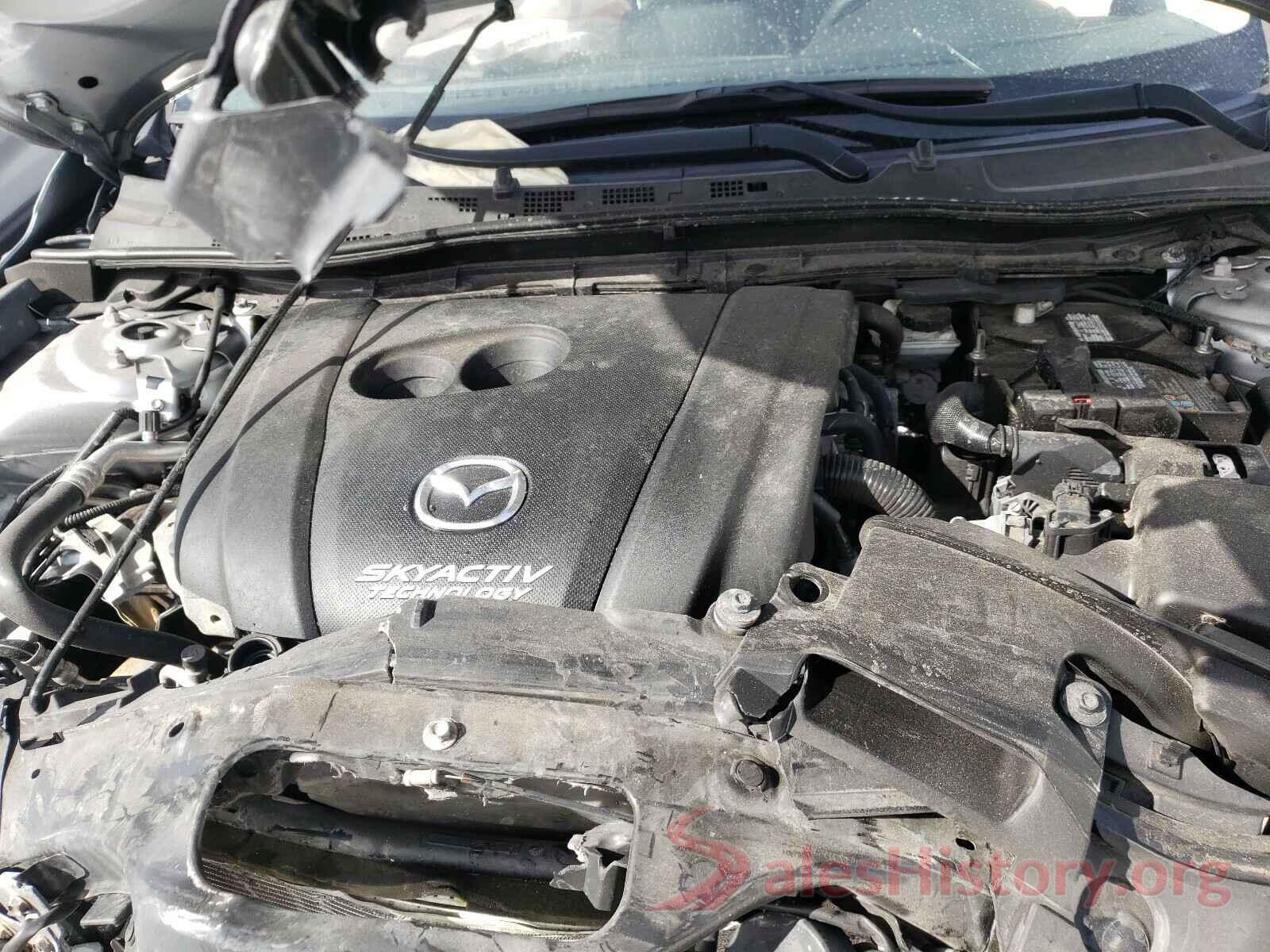 3MZBN1V32JM207617 2018 MAZDA 3