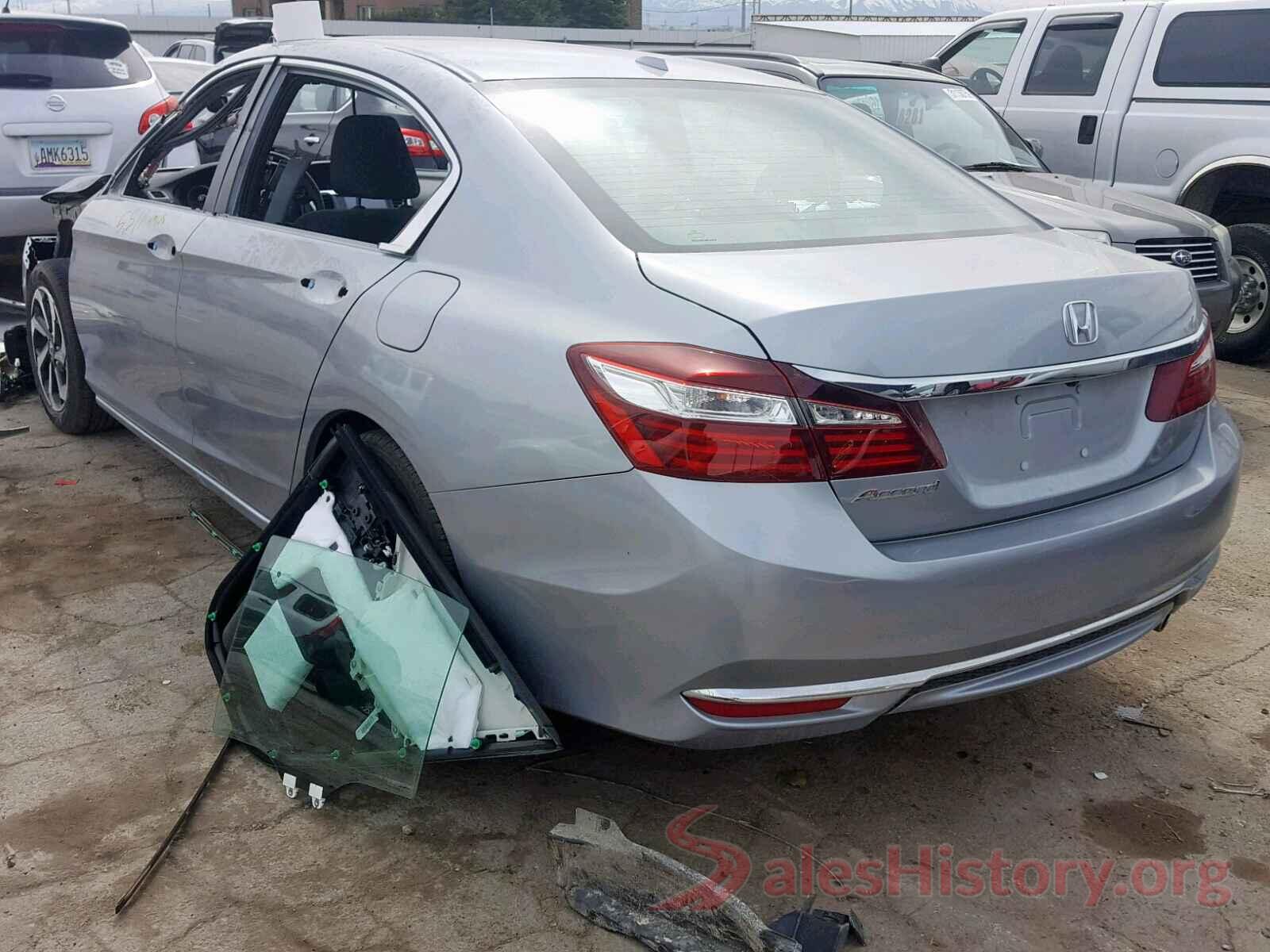 2HGFC2F78JH607425 2017 HONDA ACCORD EX