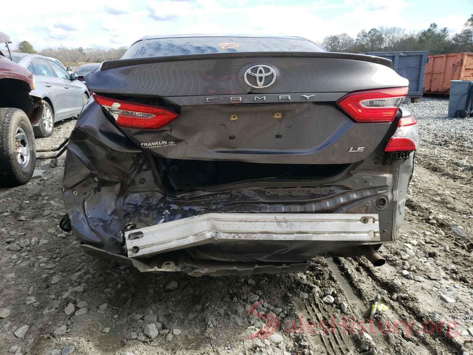 4T1B11HK6JU055852 2018 TOYOTA CAMRY