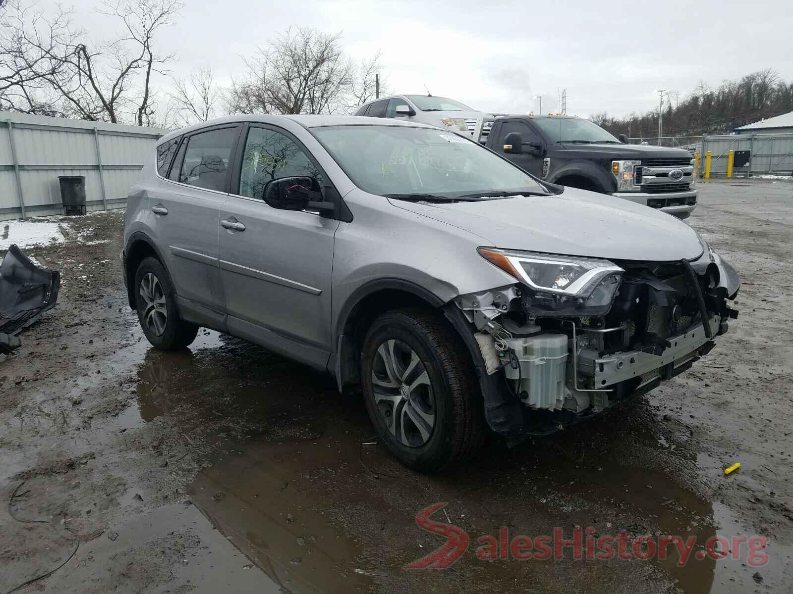 2T3BFREV3JW724360 2018 TOYOTA RAV4