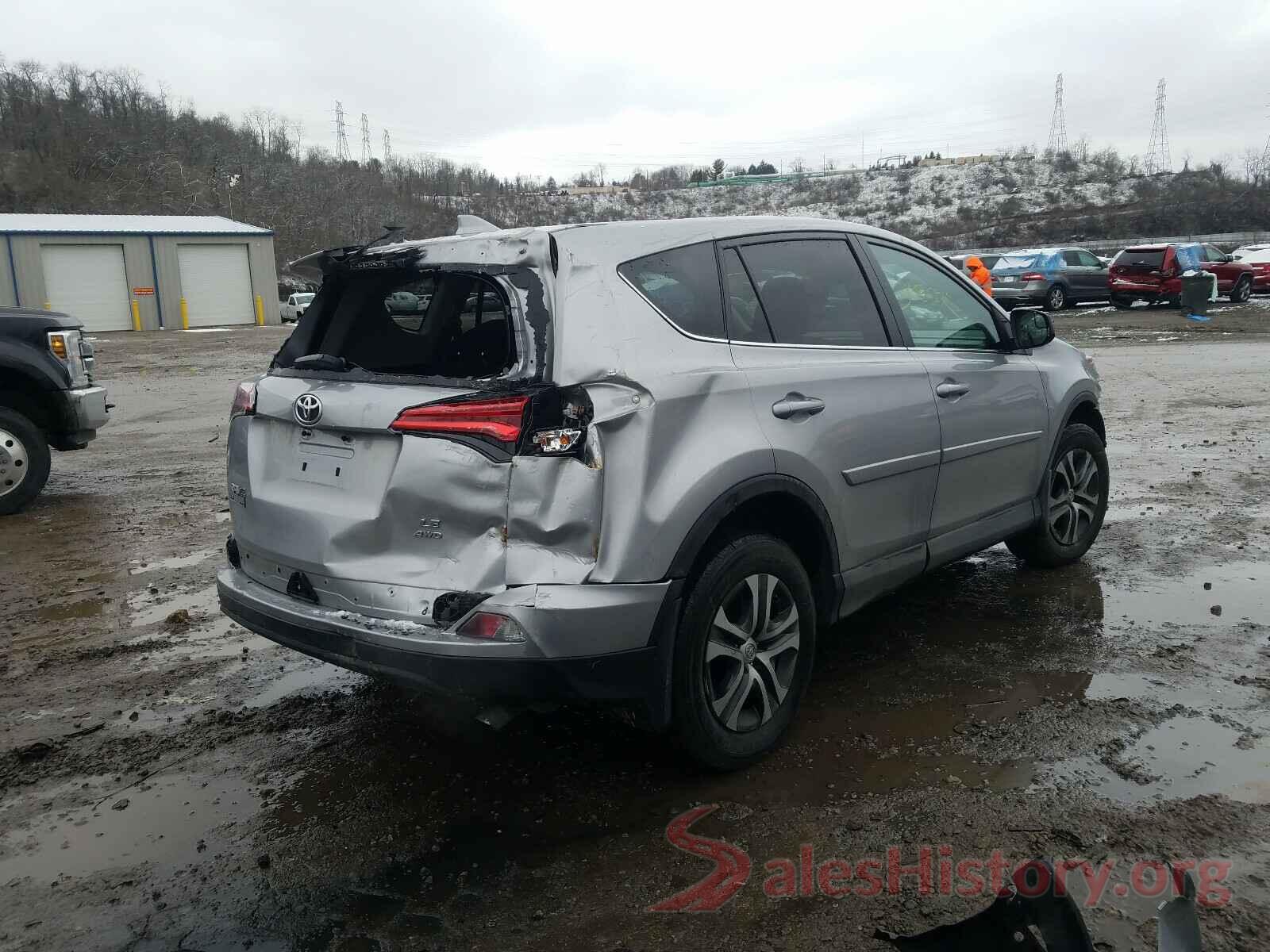 2T3BFREV3JW724360 2018 TOYOTA RAV4