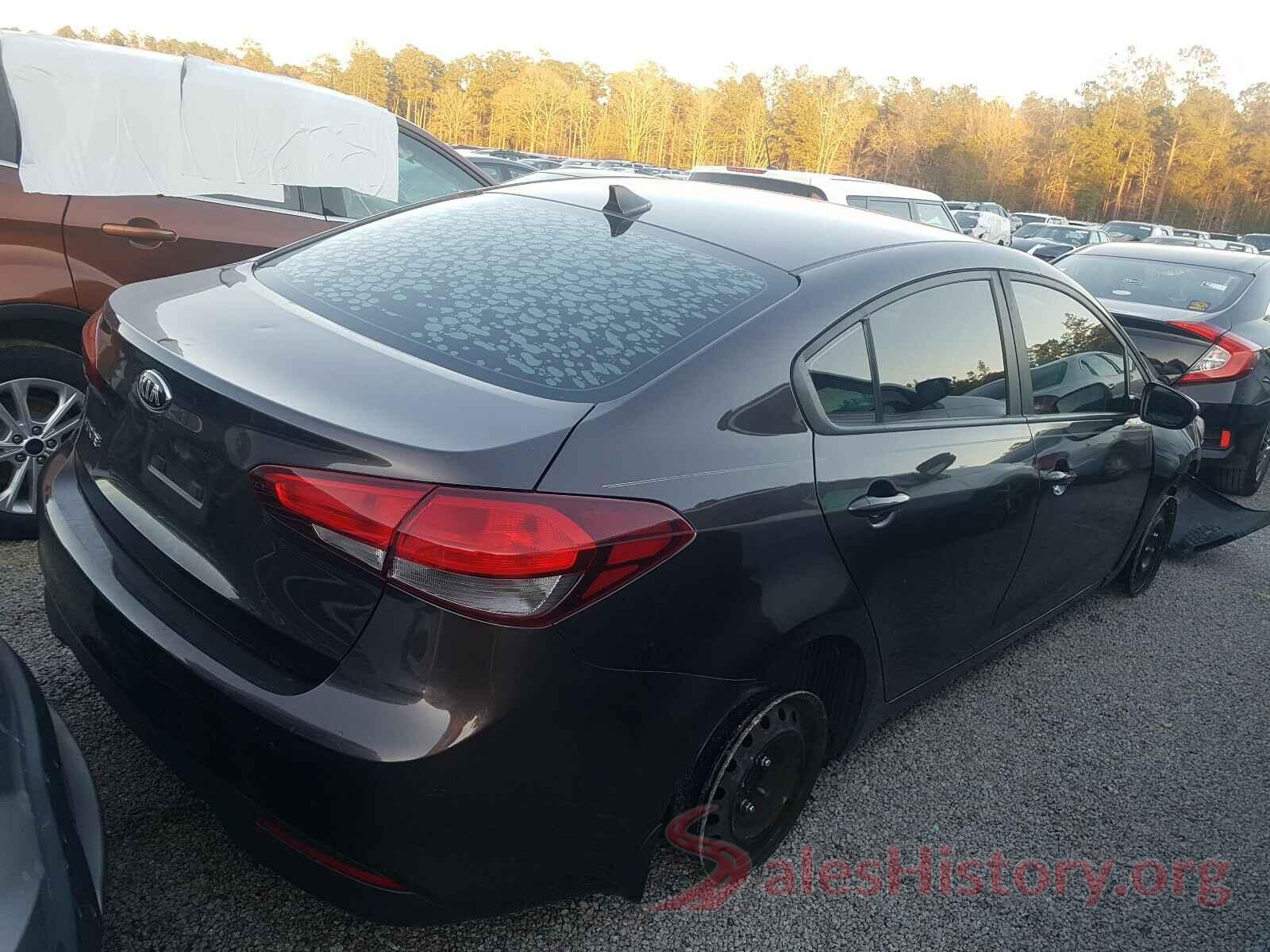 3KPFK4A75HE151264 2017 KIA FORTE