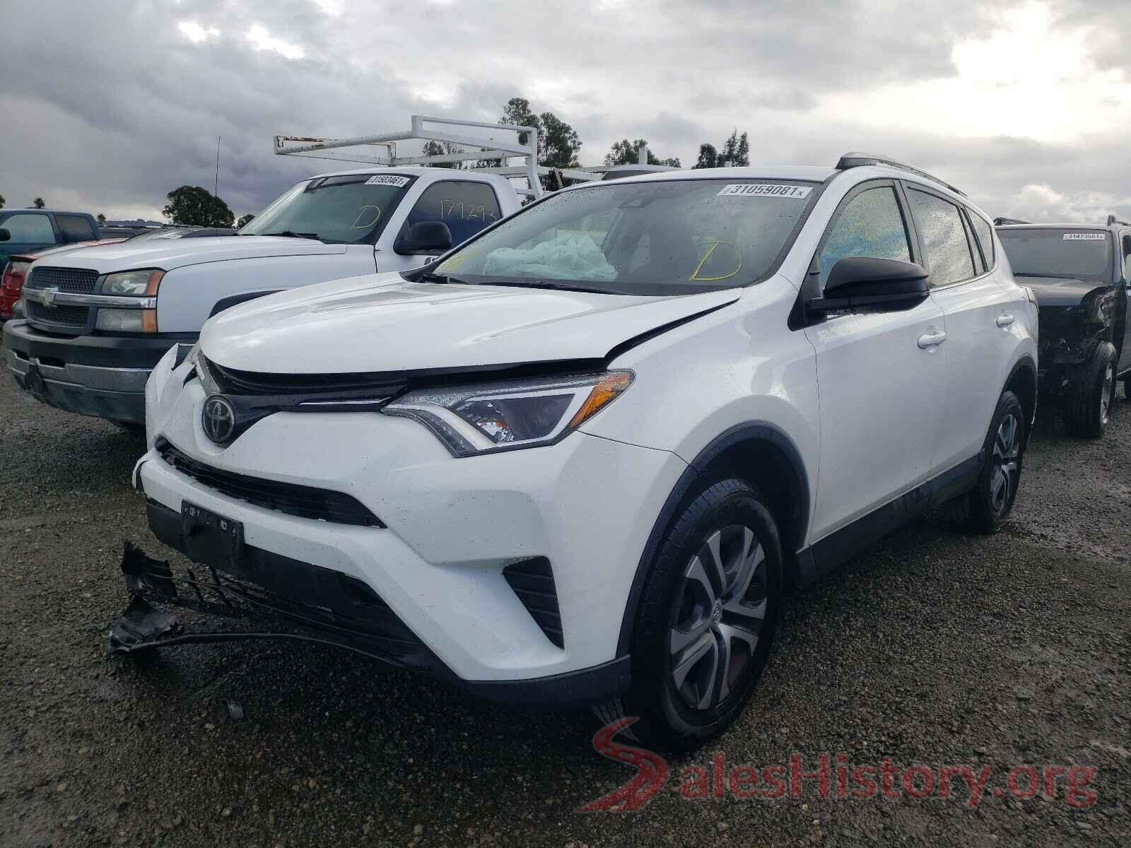 JTMZFREV9HJ136227 2017 TOYOTA RAV4