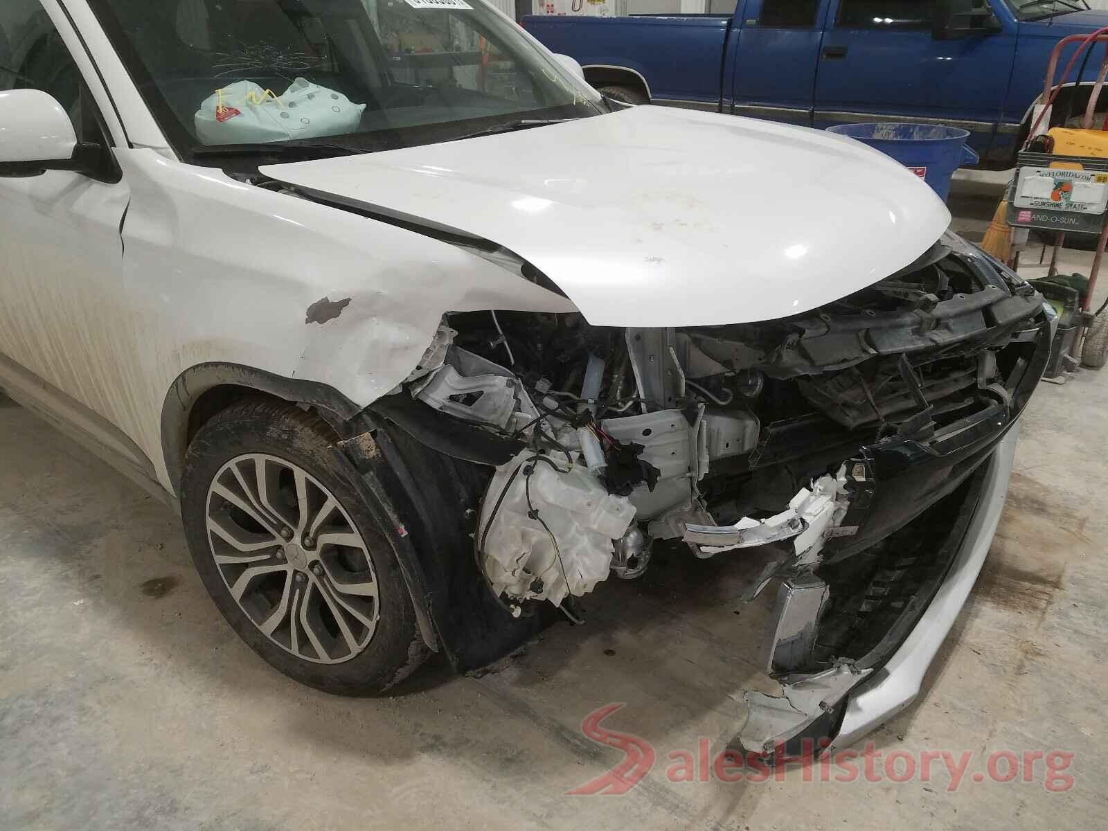 JA4AZ3A31HZ008727 2017 MITSUBISHI OUTLANDER