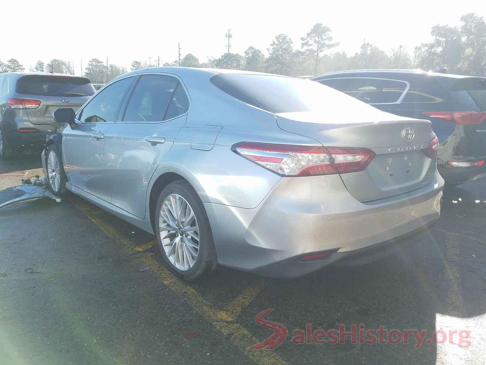 4T1B11HK2JU049529 2018 TOYOTA CAMRY